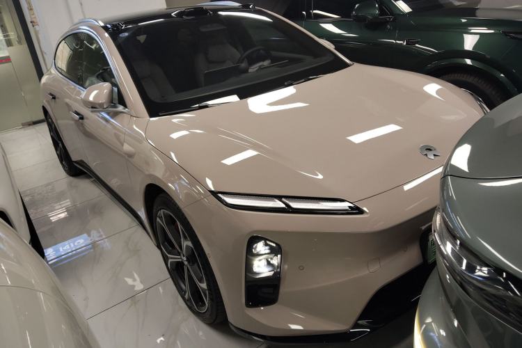 Used Nio ET5T 2025 75 kWh Touring Front Right 45 Deg