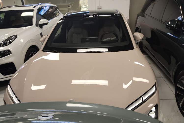 Used Nio ET5T 2025 75 kWh Touring Front