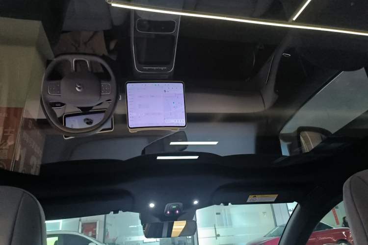 Used Nio ET5T 2025 75 kWh Touring Headliner