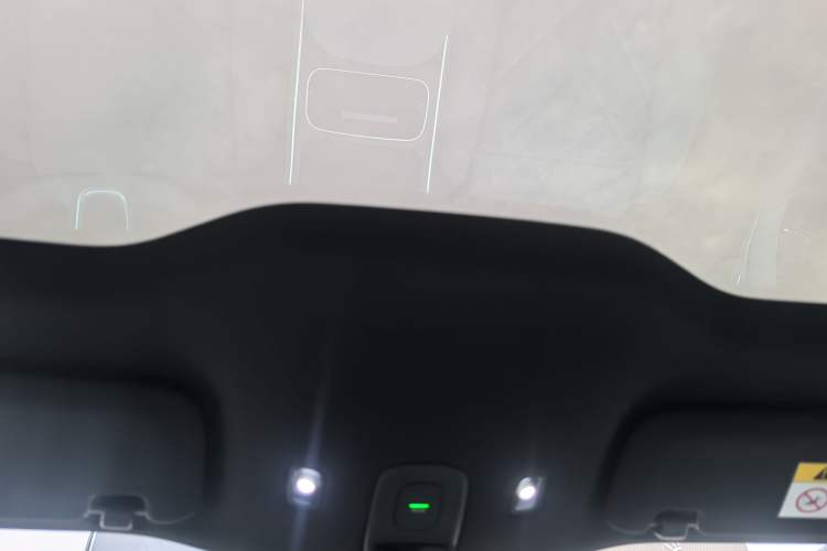 Used Nio ET5T 2025 75 kWh Touring Headliner