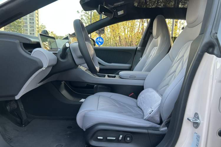 Used Nio ET5T 2025 75 kWh Touring Interior 15