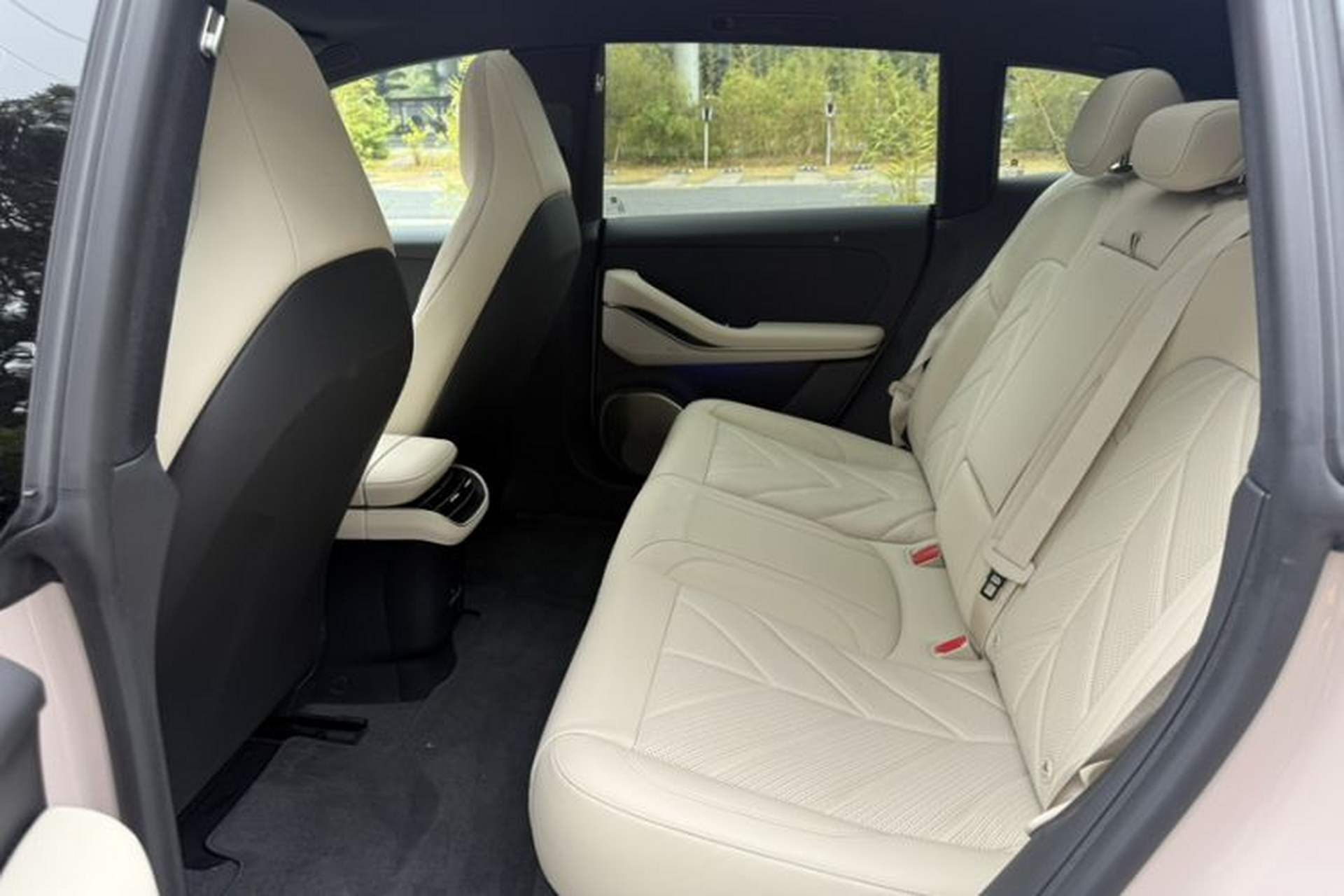 Used Nio ET5T 2025 100kWh Touring Interior 4