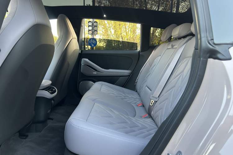 Used Nio ET5T 2025 75 kWh Touring Interior 7