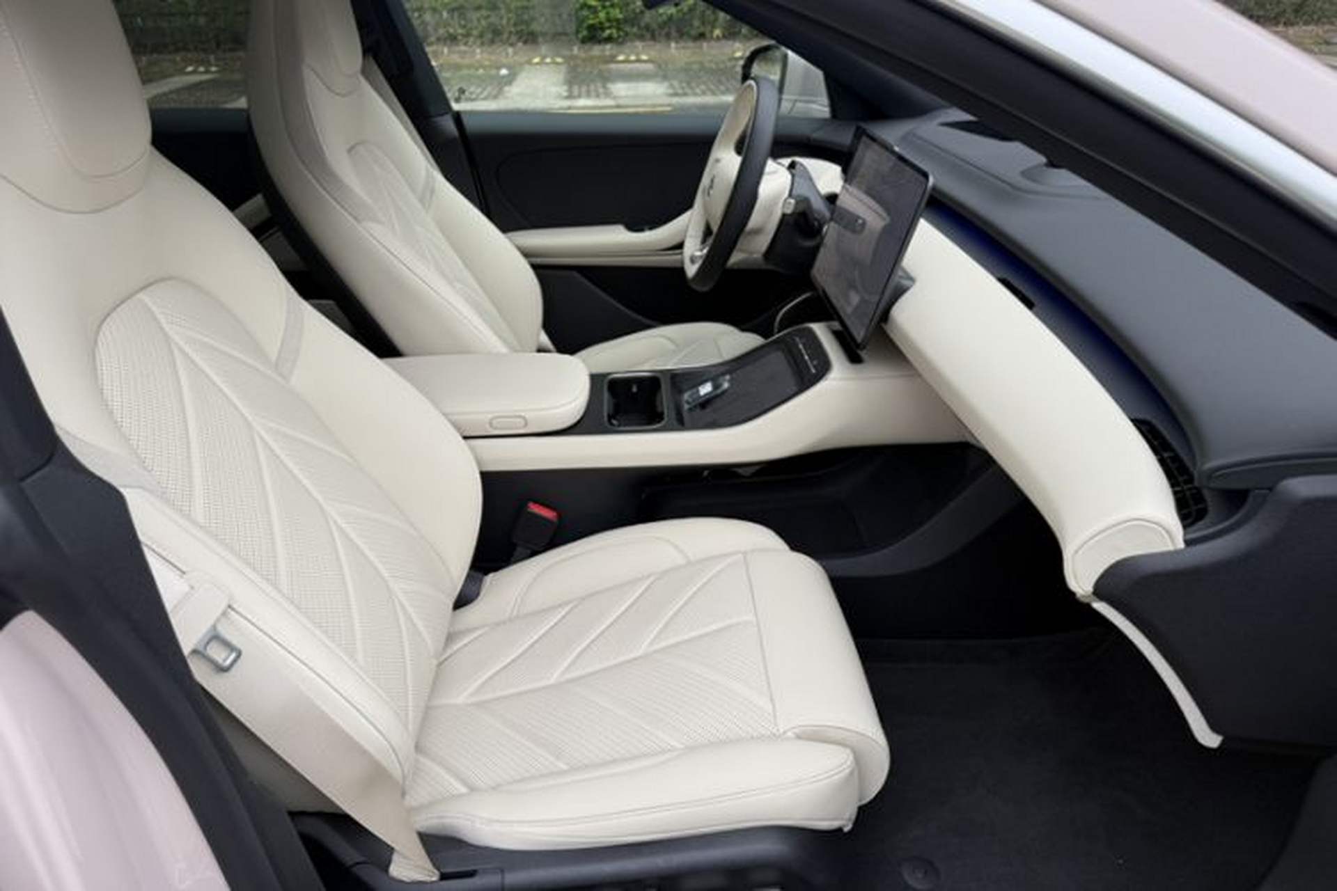 Used Nio ET5T 2025 100kWh Touring Interior 9