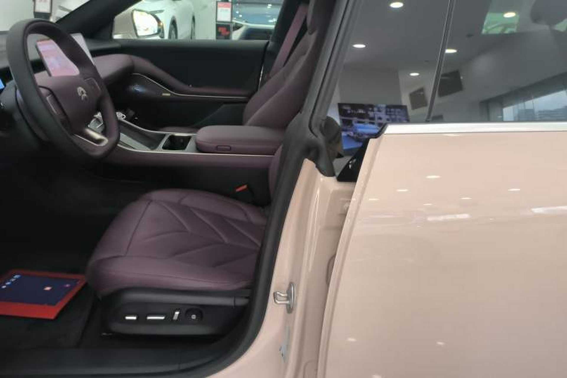 Used Nio ET5T 2025 75 kWh Touring Left Front Seat