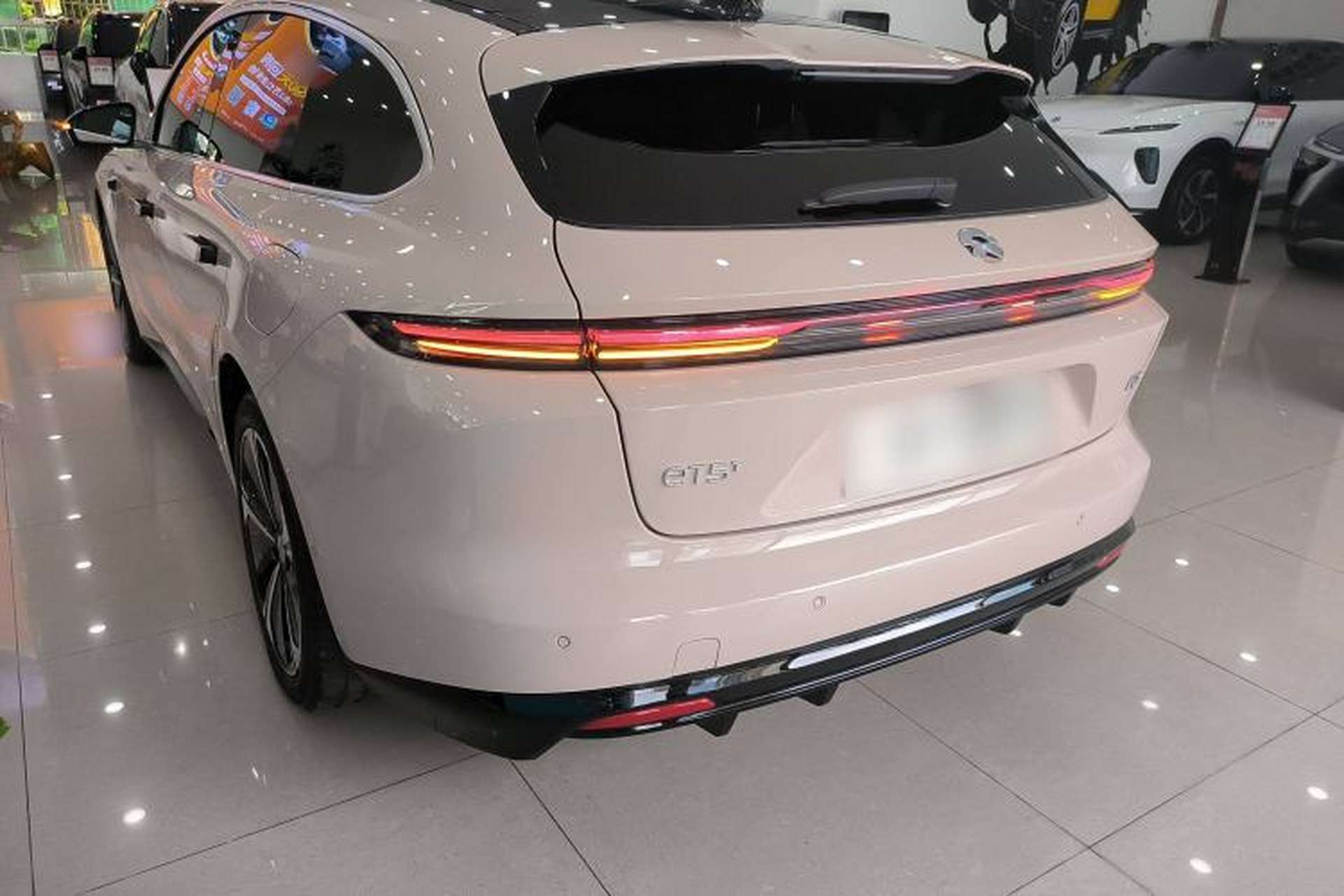 Used Nio ET5T 2025 75 kWh Touring Left Side