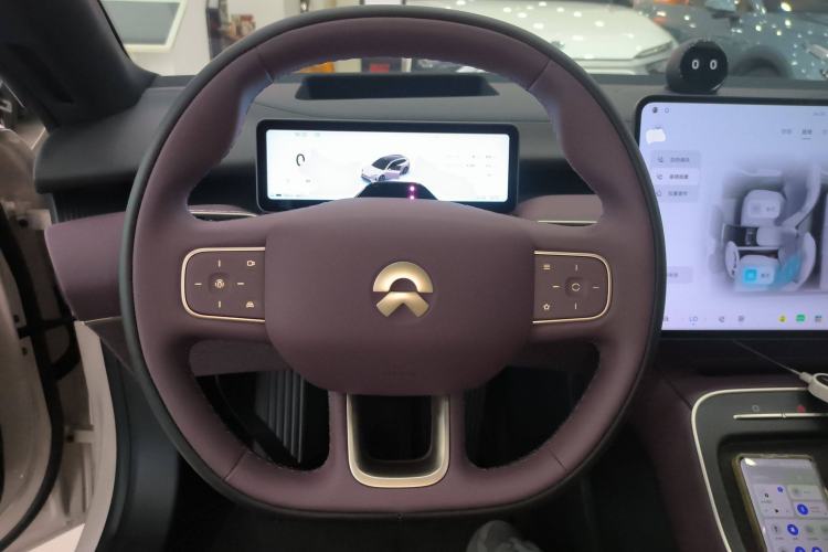 Used Nio ET5T 2025 75 kWh Touring Steering Wheel