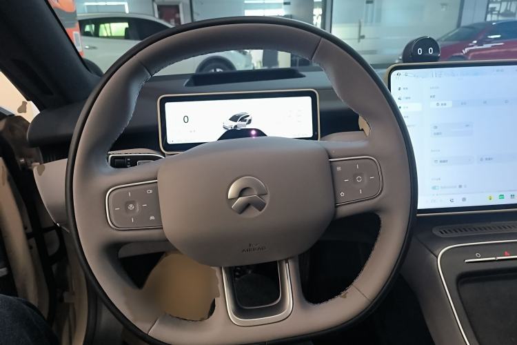 Used Nio ET5T 2025 75 kWh Touring Steering Wheel