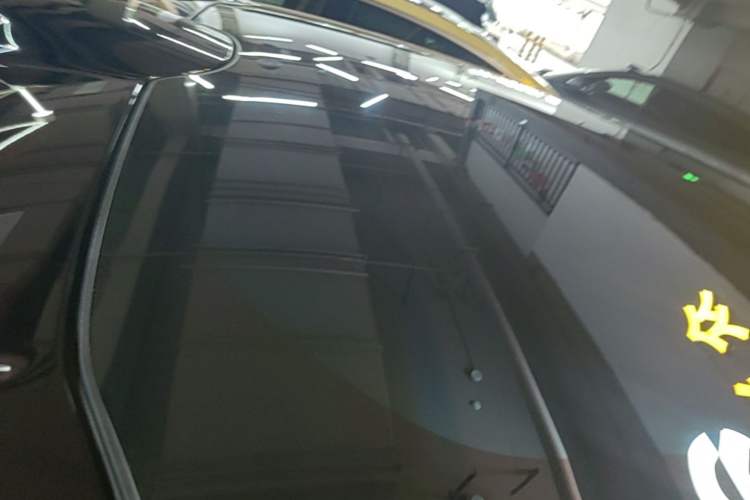 Used Nio ET5T 2025 75 kWh Touring Roof