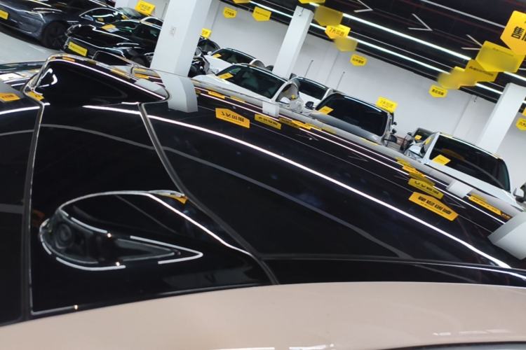 Used Nio ET5T 2025 75 kWh Touring Roof