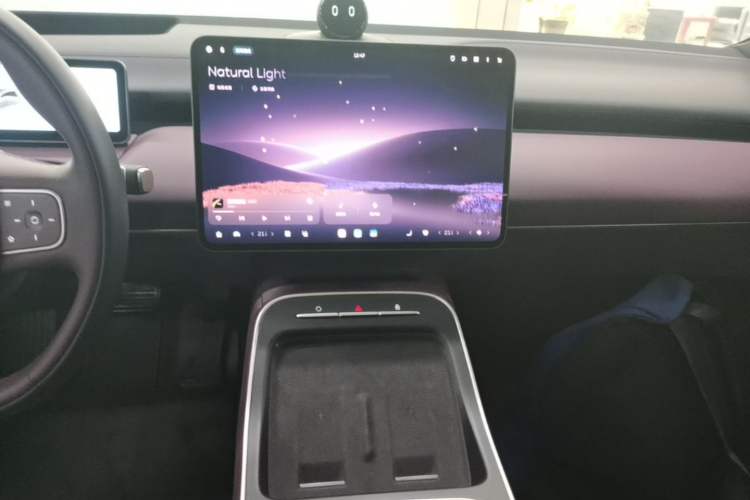 Used Nio ET5T 2025 75 kWh Touring Audio And AC Panel