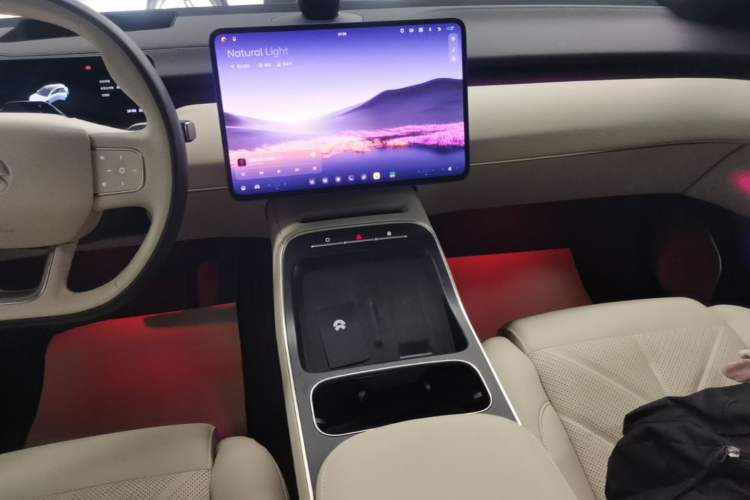 Used Nio ET5T 2025 75 kWh Touring Audio And AC Panel