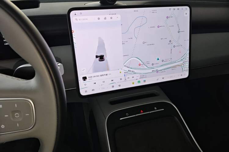 Used Nio ET5T 2025 75 kWh Touring Audio And AC Panel