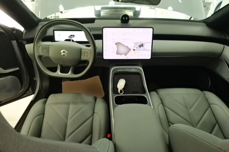 Used Nio ET5T 2025 75 kWh Touring Center Console