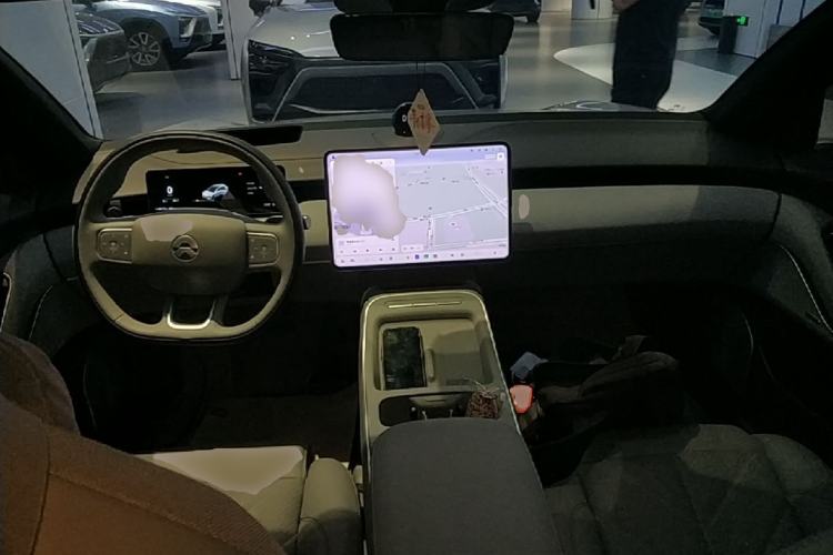 Used Nio ET5T 2025 75 kWh Touring Center Console