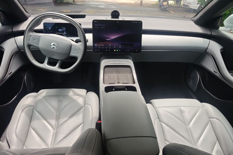 Used Nio ET5T 2025 75 kWh Touring Center Console