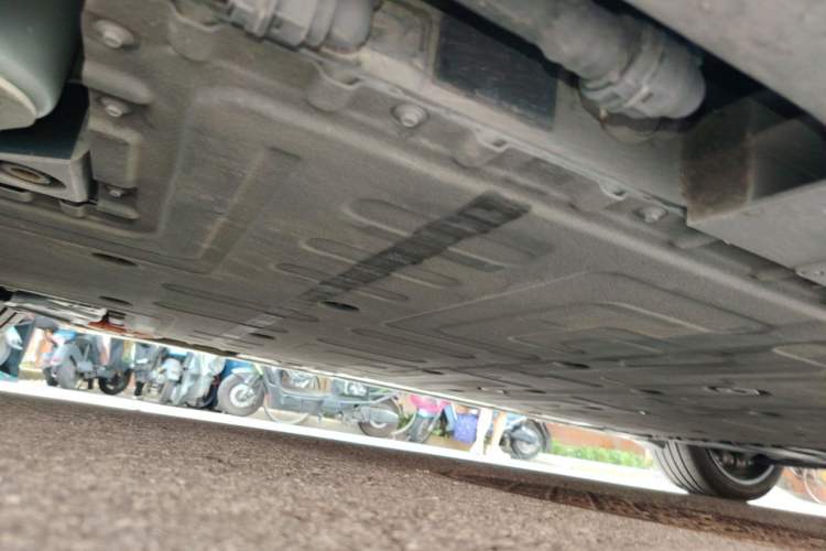 Used Nio ET5T 2025 75 kWh Touring Chassis Front Left