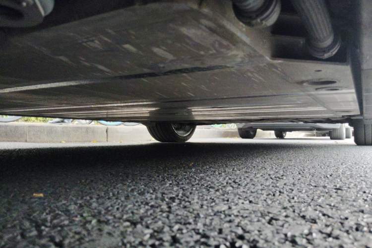 Used Nio ET5T 2025 75 kWh Touring Chassis Front Left