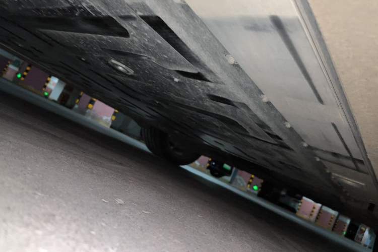 Used Nio ET5T 2025 75 kWh Touring Chassis Front Left
