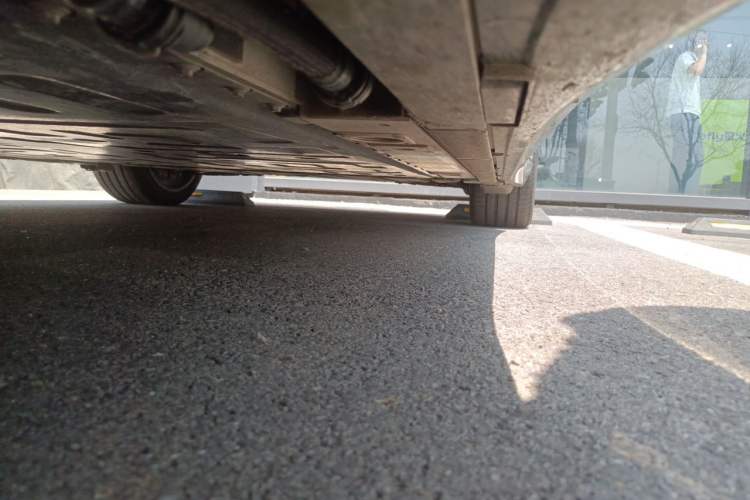 Used Nio ET5T 2025 75 kWh Touring Chassis Front Left