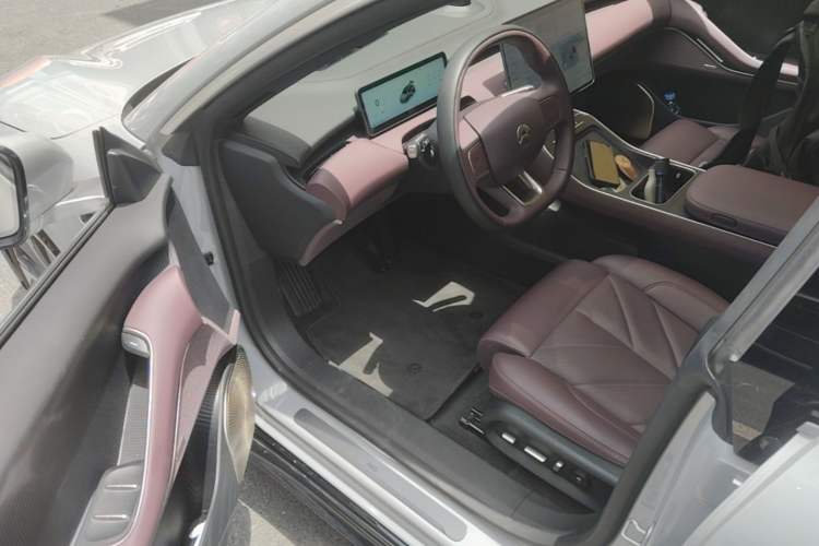 Used Nio ET5T 2025 75 kWh Touring Driver Seat