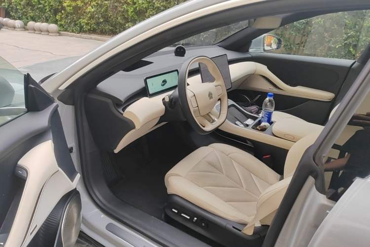 Used Nio ET5T 2025 75 kWh Touring Driver Seat