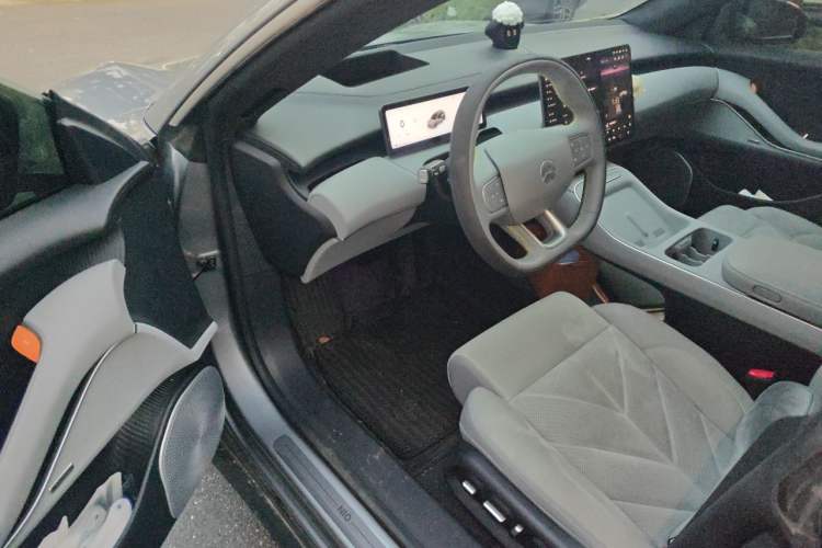 Used Nio ET5T 2025 Model Champion Commemorative Edition, 75kWh Touring Driver Seat