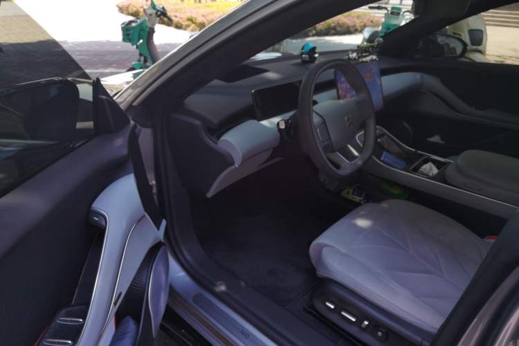Used Nio ET5T 2025 Model Champion Commemorative Edition, 75kWh Touring Driver Seat