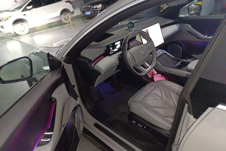 Used Nio ET5T 2025 75 kWh Touring Driver Seat