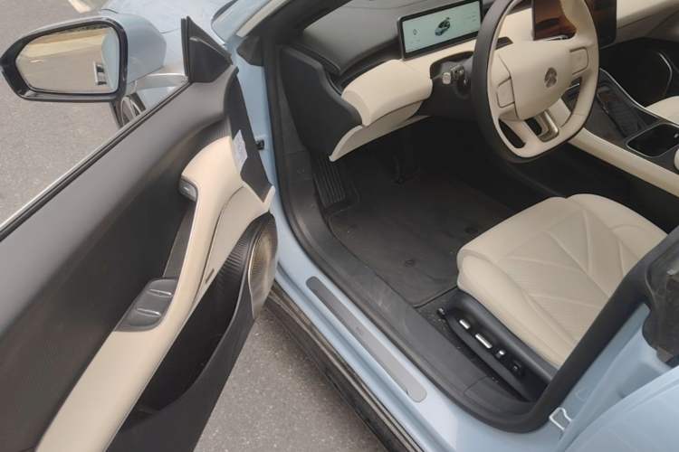 Used Nio ET5T 2025 75 kWh Touring Driver Seat