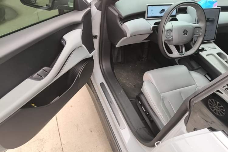 Used Nio ET5T 2025 75 kWh Touring Driver Seat