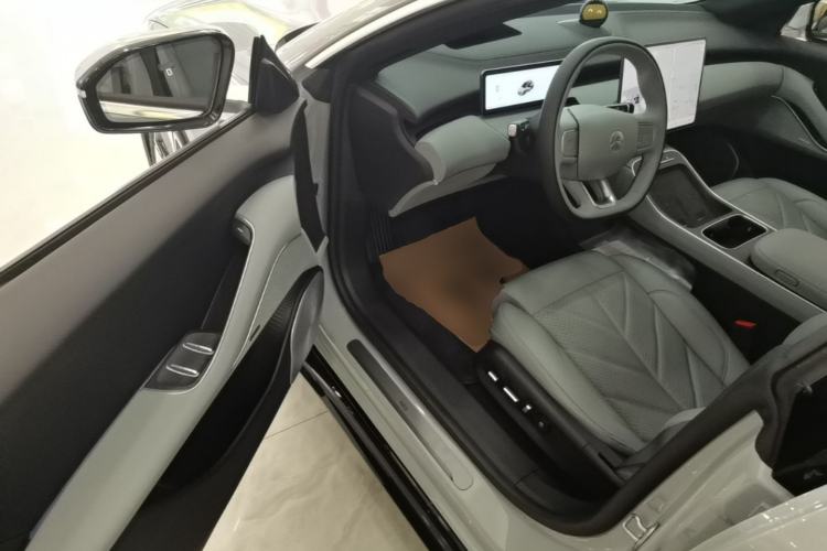 Used Nio ET5T 2025 75 kWh Touring Driver Seat