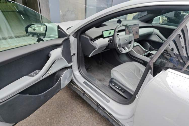 Used Nio ET5T 2025 75 kWh Touring Driver Seat