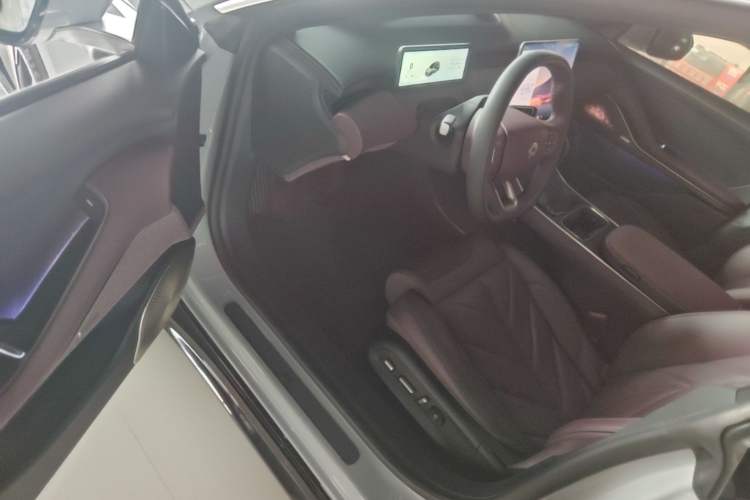 Used Nio ET5T 2025 75 kWh Touring Driver Seat