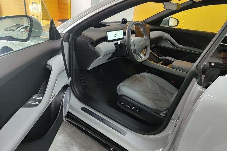 Used Nio ET5T 2025 Model Champion Commemorative Edition, 75kWh Touring Driver Seat