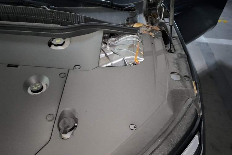 Used Nio ET5T 2025 75 kWh Touring Engine Bay Left