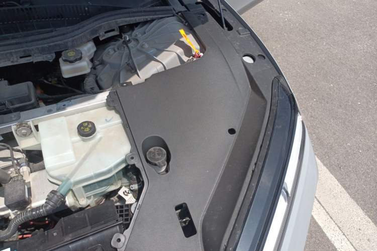 Used Nio ET5T 2025 75 kWh Touring Engine Bay Left