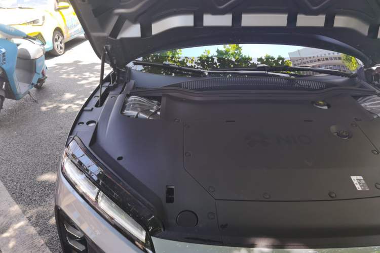 Used Nio ET5T 2025 Model Champion Commemorative Edition, 75kWh Touring Engine Bay Right