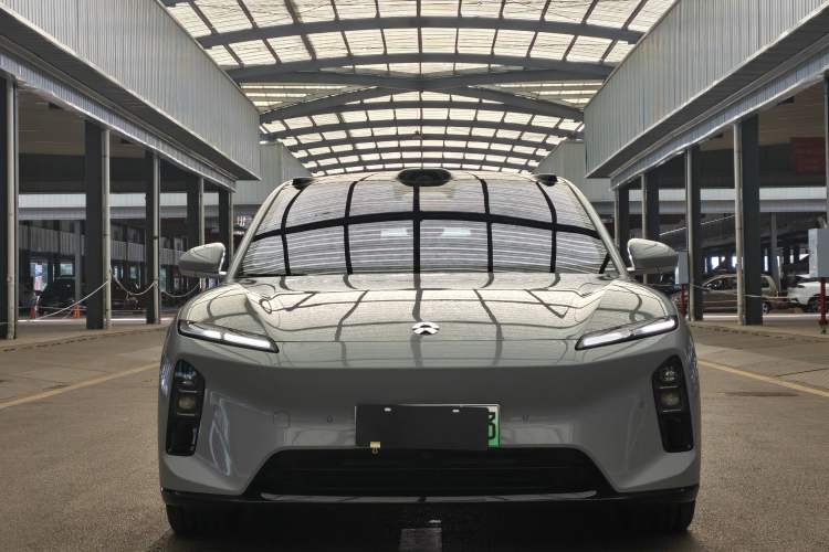 Used Nio ET5T 2025 75 kWh Touring Exterior 1