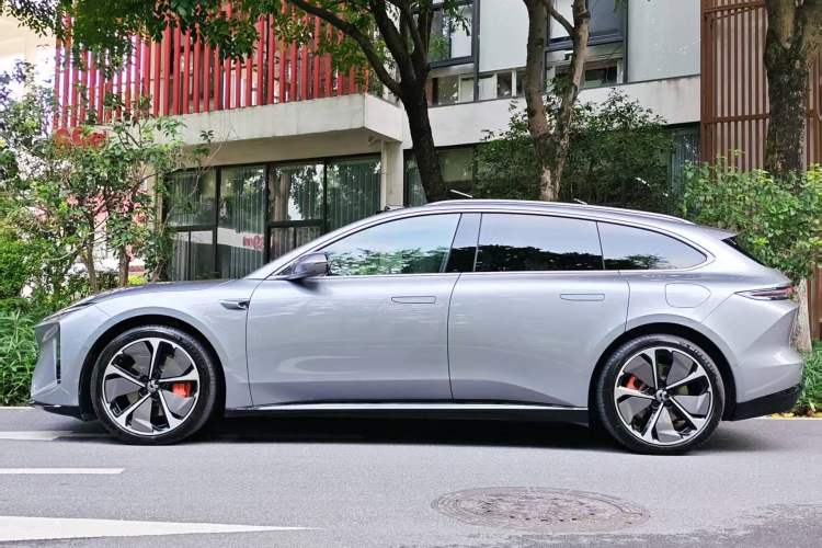 Used Nio ET5T 2025 75 kWh Touring Exterior 2