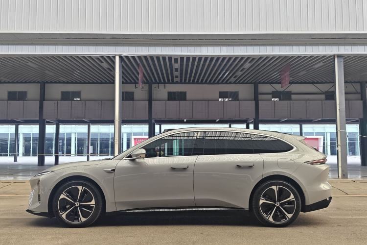 Used Nio ET5T 2025 75 kWh Touring Exterior 2
