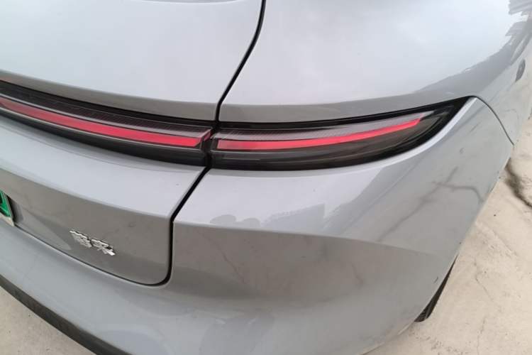 Used Nio ET5T 2025 75 kWh Touring Exterior 3