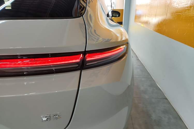 Used Nio ET5T 2025 75 kWh Touring Exterior 3