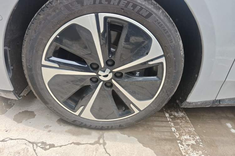 Used Nio ET5T 2025 75 kWh Touring Exterior 4