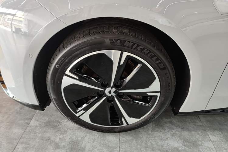 Used Nio ET5T 2025 75 kWh Touring Exterior 4
