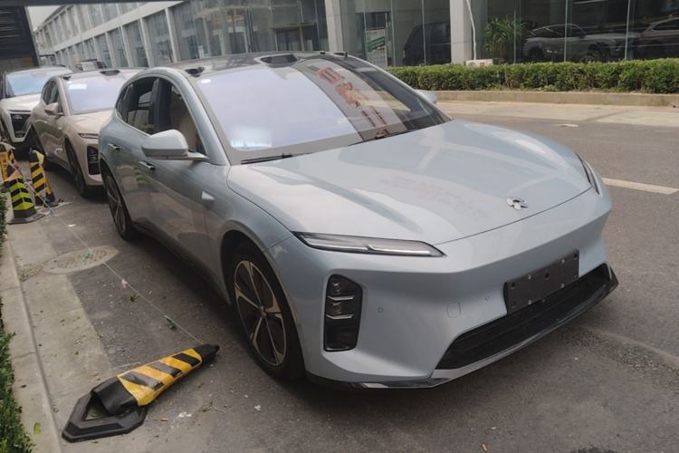 Used Nio ET5T 2025 75 kWh Touring Front Right 45 Deg