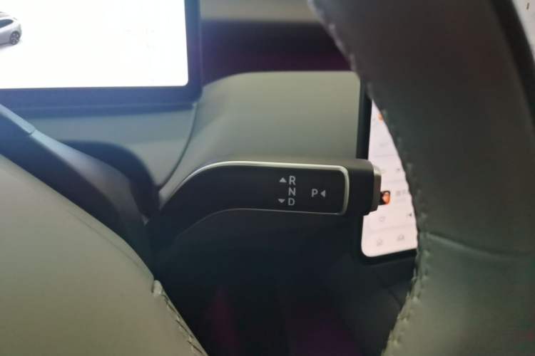 Used Nio ET5T 2025 75 kWh Touring Gear Lever