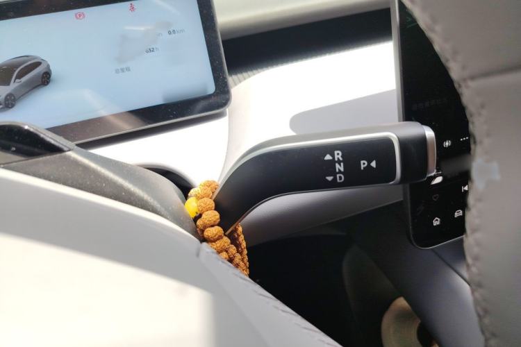 Used Nio ET5T 2025 75 kWh Touring Gear Lever