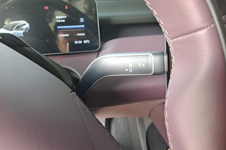 Used Nio ET5T 2025 75 kWh Touring Gear Lever