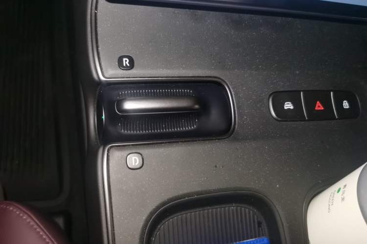 Used Nio ET5T 2025 100kWh Touring Gear Lever